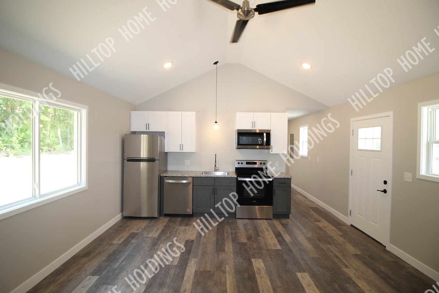 2 Iron Oak Ln